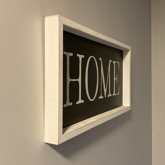 Wooden “home” sign - Picture 2 of 2